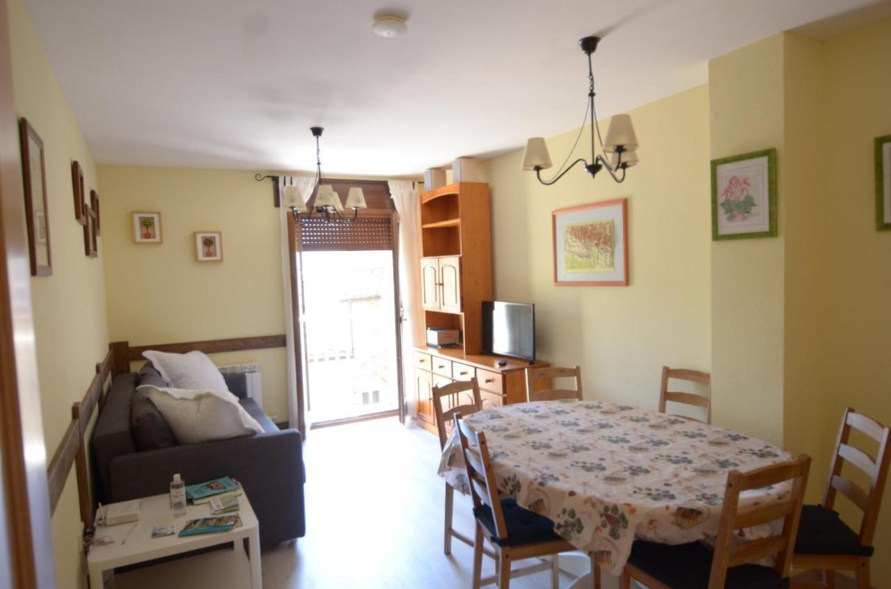 Apartament Apartamento Pena Erata Biescas  Zewnętrze zdjęcie